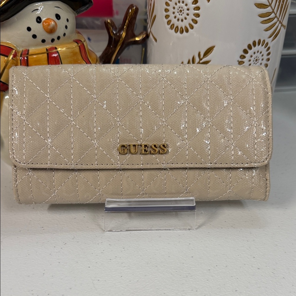 GUESS Gold Tan Quilted Women's Wallet Sparkle New!  ✨⭐️🌟💫